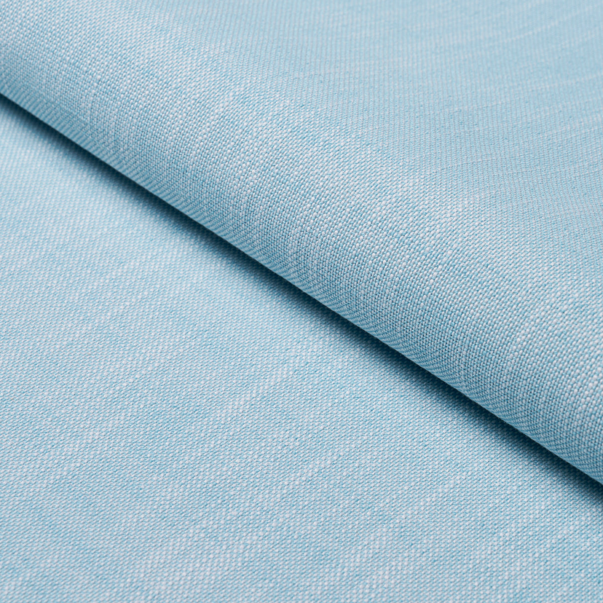 SCHUMACHER  PERFECT BASICS: INDOOR/OUTDOOR SASHA INDOOR/OUTDOOR WOVEN WOVEN SKY   - 84230