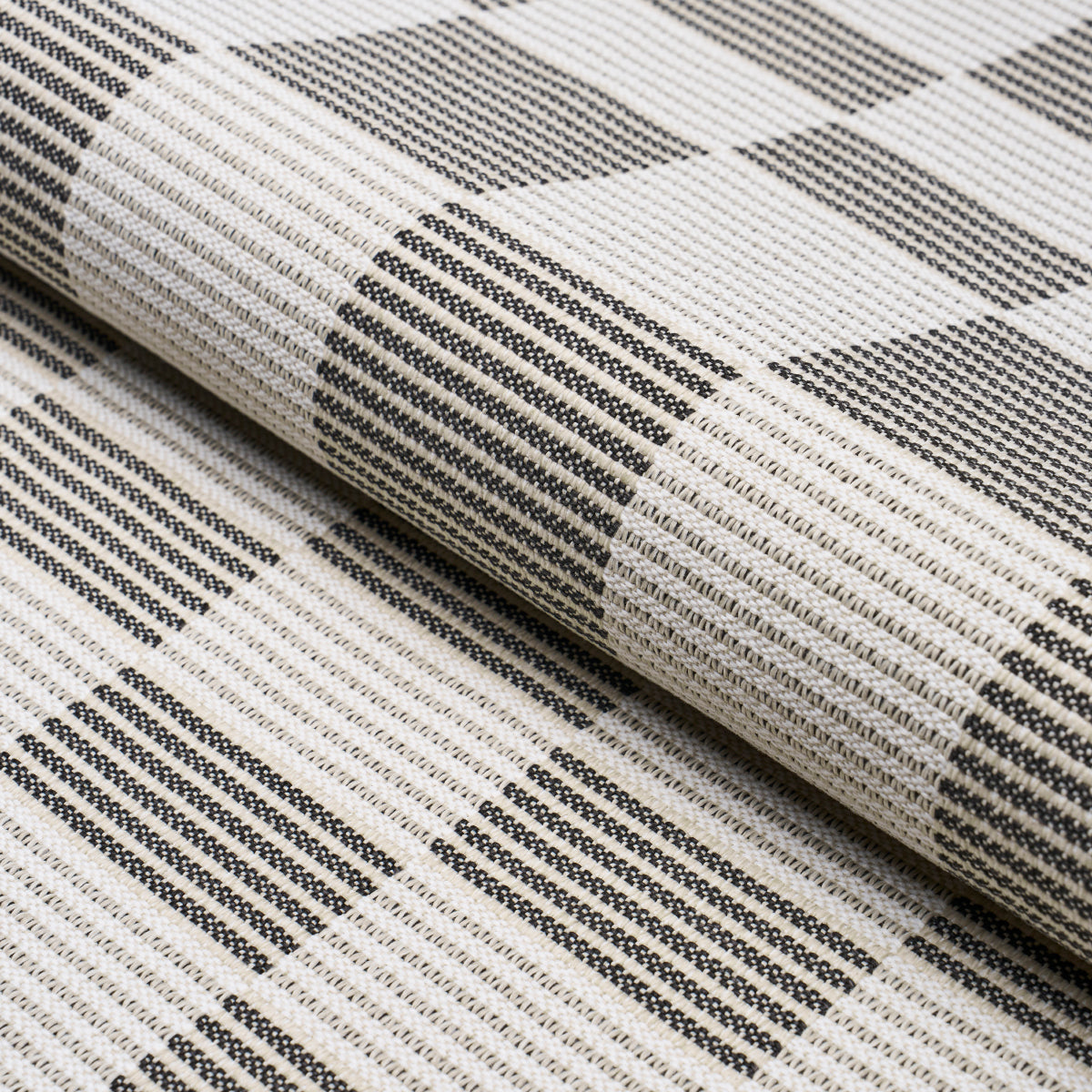 SCHUMACHER  LIVE IT UP! MORRO INDOOR/OUTDOOR WOVEN WOVEN GRAPHITE   - 84281