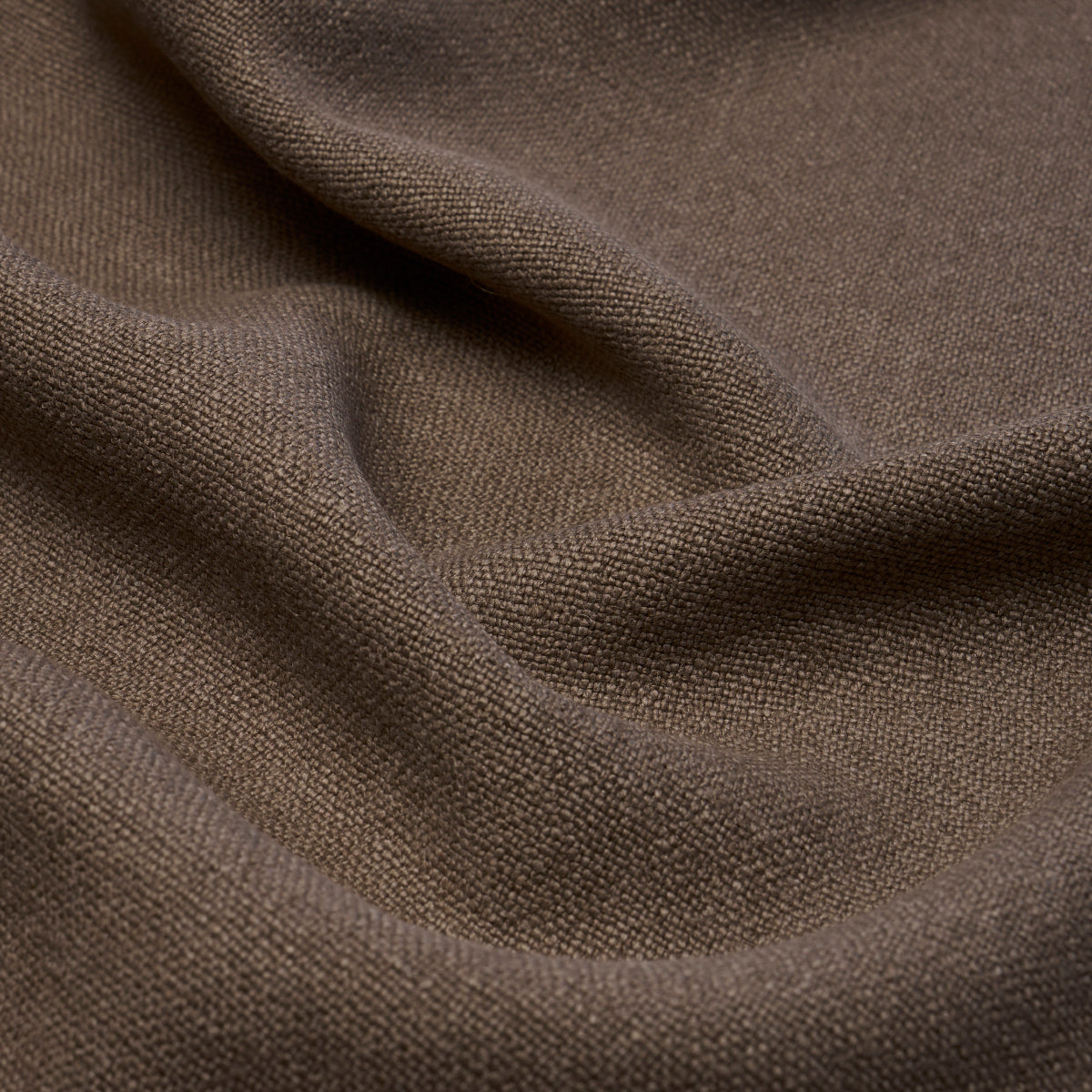 SCHUMACHER  PATTERSON FLYNN LARS RUSTIC LINEN SOLID SOLID BROWN   - 84496
