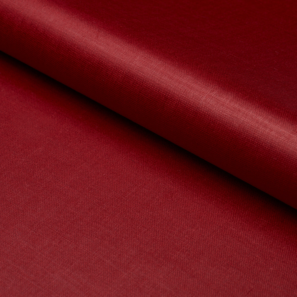 SCHUMACHER  PATTERSON FLYNN PATENT LINEN SOLID SOLID RED   - 85271