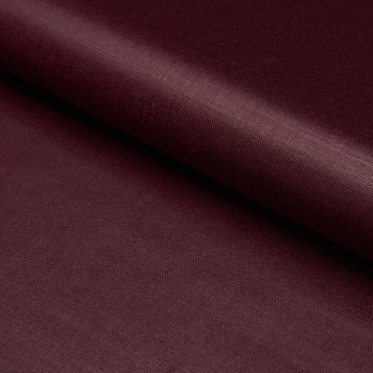 SCHUMACHER  PATTERSON FLYNN PATENT LINEN   Plum   - 85272