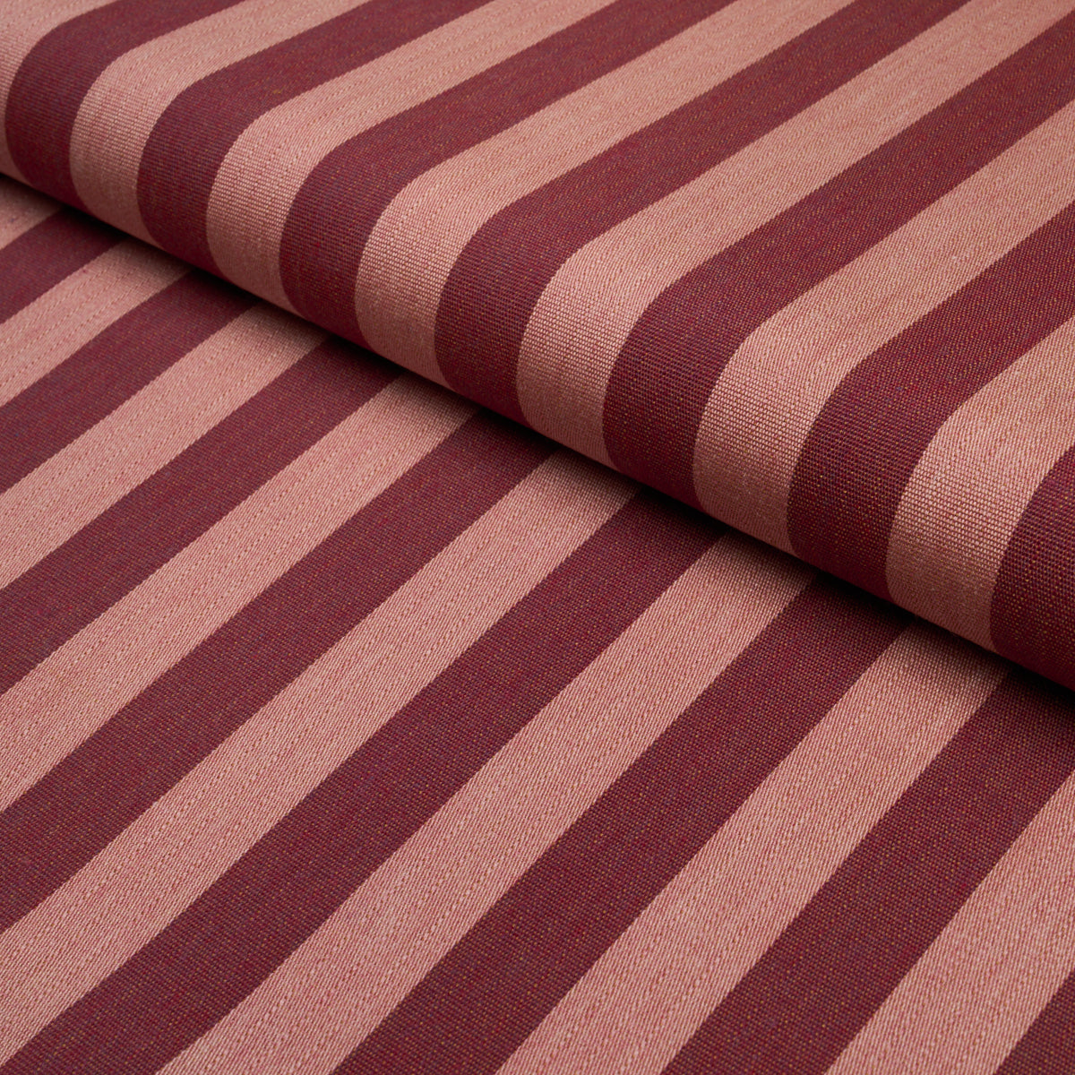 SCHUMACHER  INDOOR/OUTDOOR STRIPES HANSON INDOOR/OUTDOOR STRIPE WOVEN WOVEN RASPBERRY   - 85807