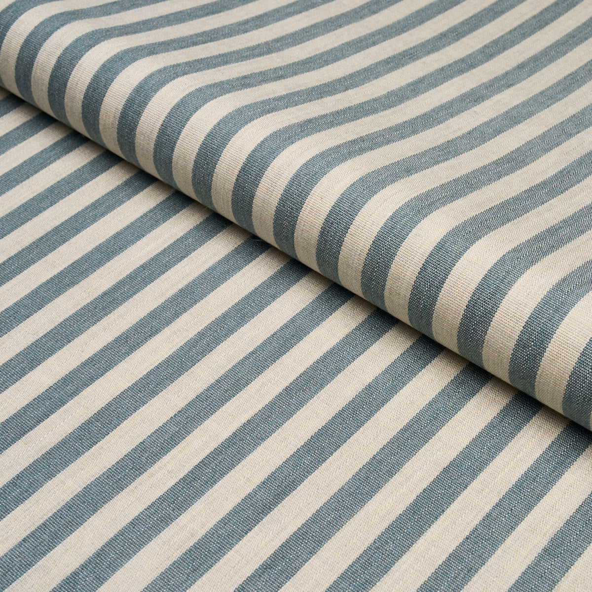 SCHUMACHER  INDOOR/OUTDOOR STRIPES HANSON INDOOR/OUTDOOR STRIPE NARROW WOVEN WOVEN TEAL   - 85813