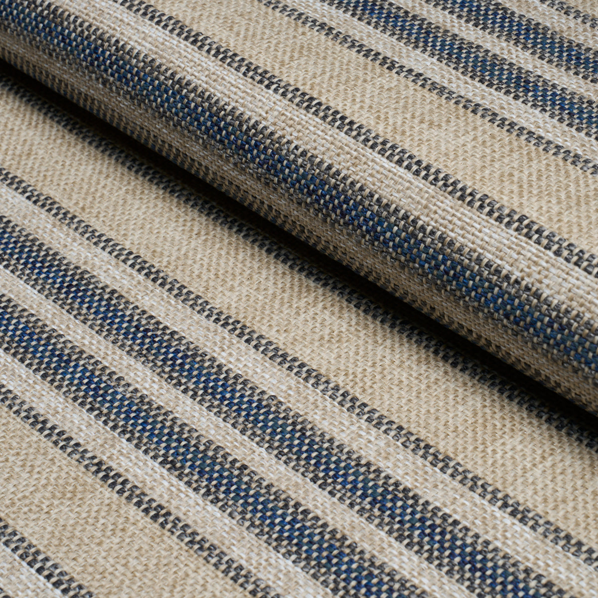 SCHUMACHER  PERENNIAL FAVORITES EVEN KEEL OUTDOOR STRIPE   Navy   - 86032