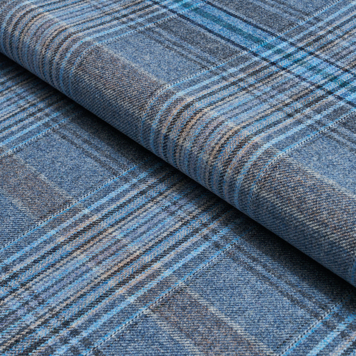 SCHUMACHER  A COUNTRY LIFE CAMPBELL PLAID   Indigo   - 86582
