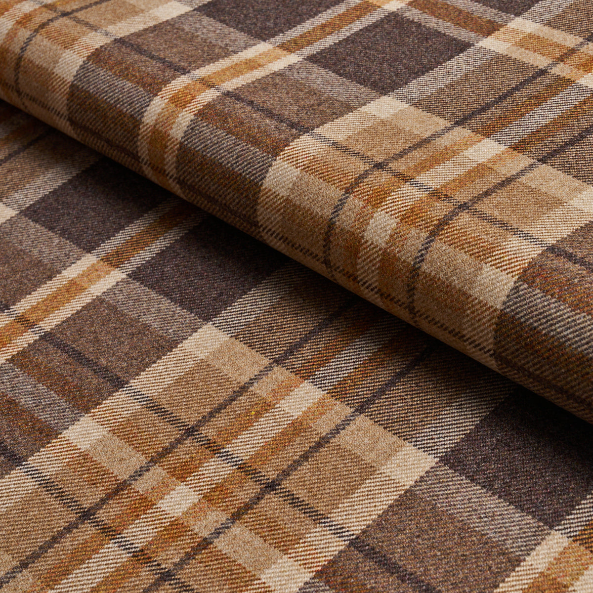 SCHUMACHER  A COUNTRY LIFE HARRIS MERINO PLAID   Spice   - 86611