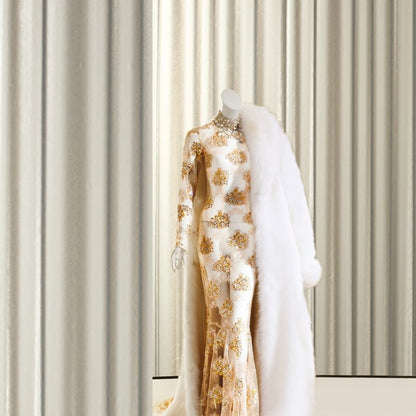Beige wallpaper with a soft wave pattern (Air Silk Wave)