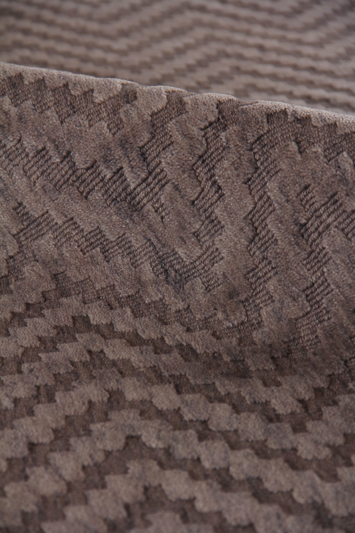 EXQUISITE RUGS   Demani Indoor Hand Loomed    - 9946-5'X8'