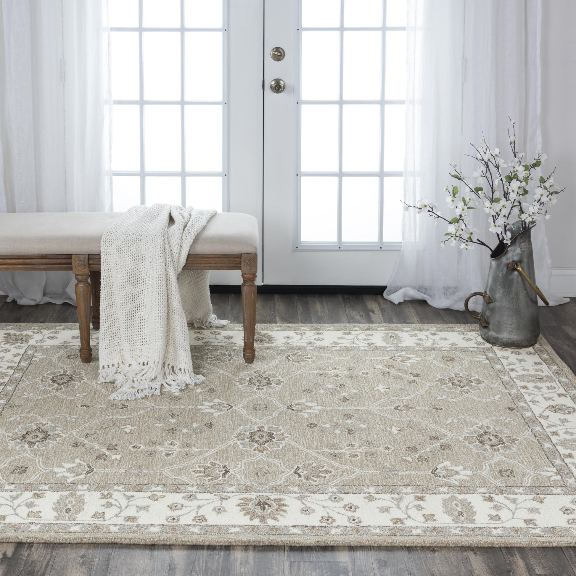 Traditional rug, 8' x 10'.
