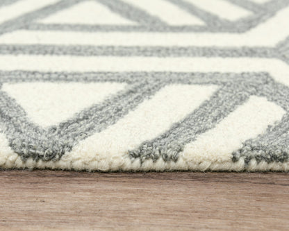 Ellis rug, Mid-Century Modern, 5' x 8'.