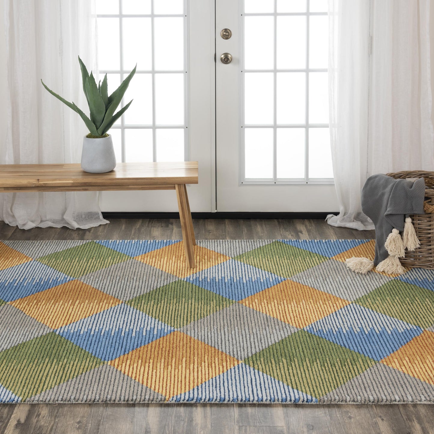 Addison casual rug, 5' x 8'.