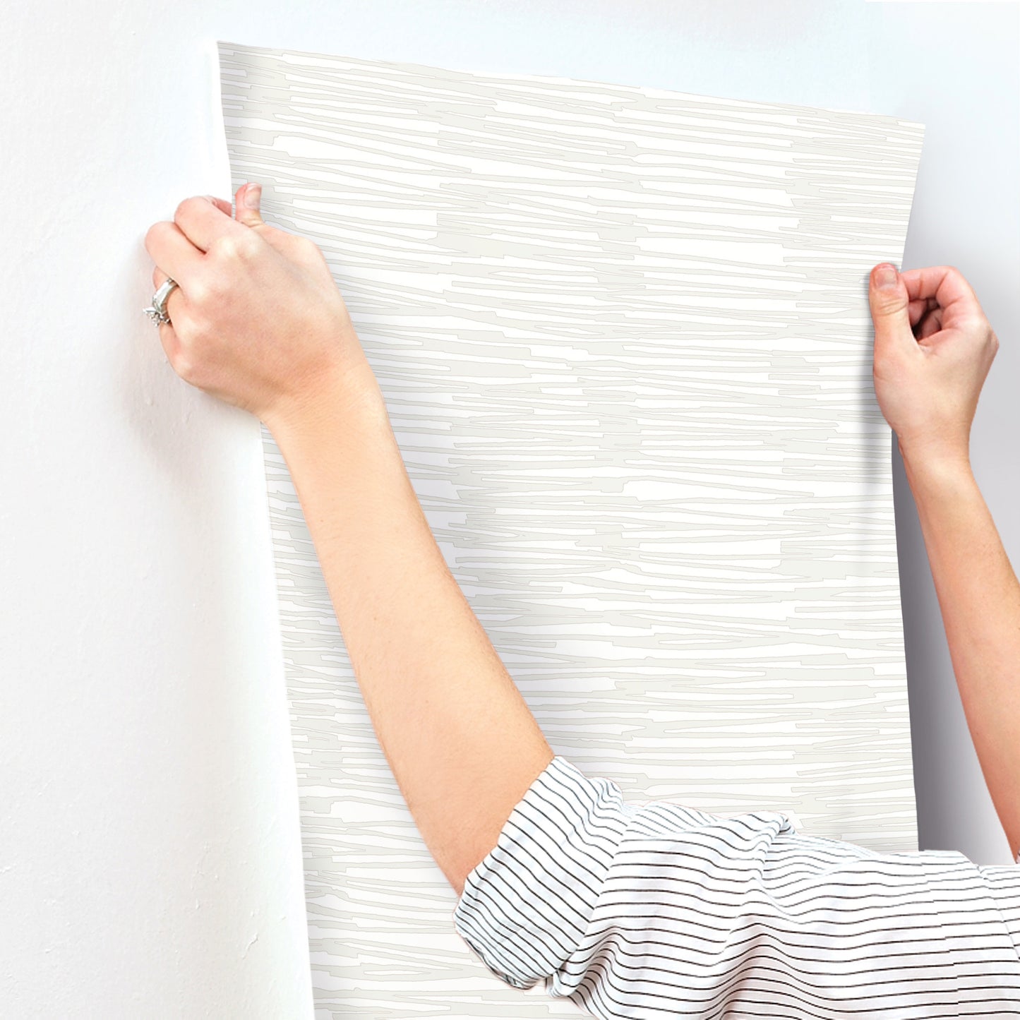 York Wallcoverings Artistic Abstracts Water Reed Thatch Ivory & Glint Wallpaper Bohemian Bohemian Ivory & Glint   - AG2096