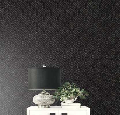Seabrook Designs Koi Confucius Scallop Geometric Traditional Black Metallic  - AI41500