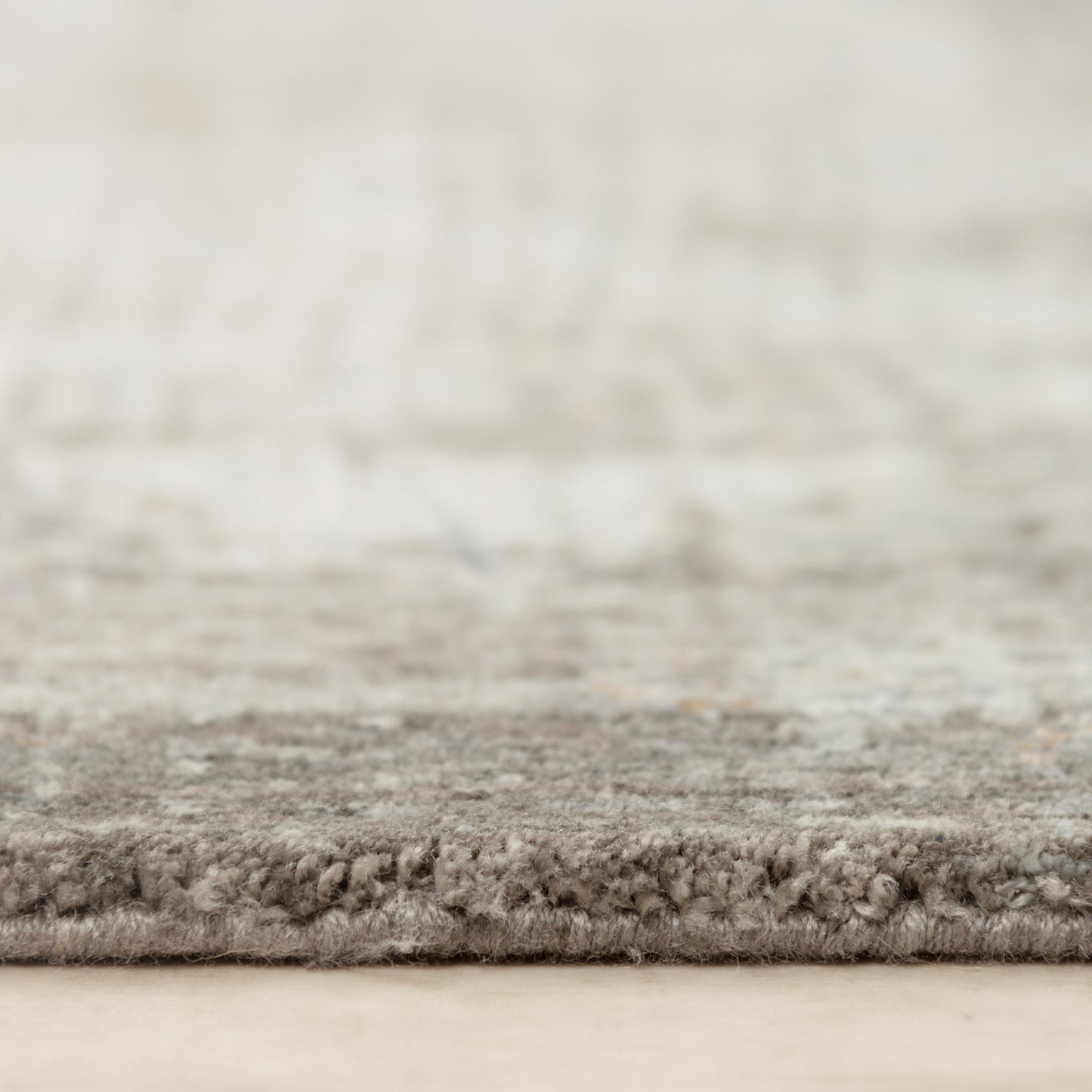 Contemporary rug, 10' x 13'.