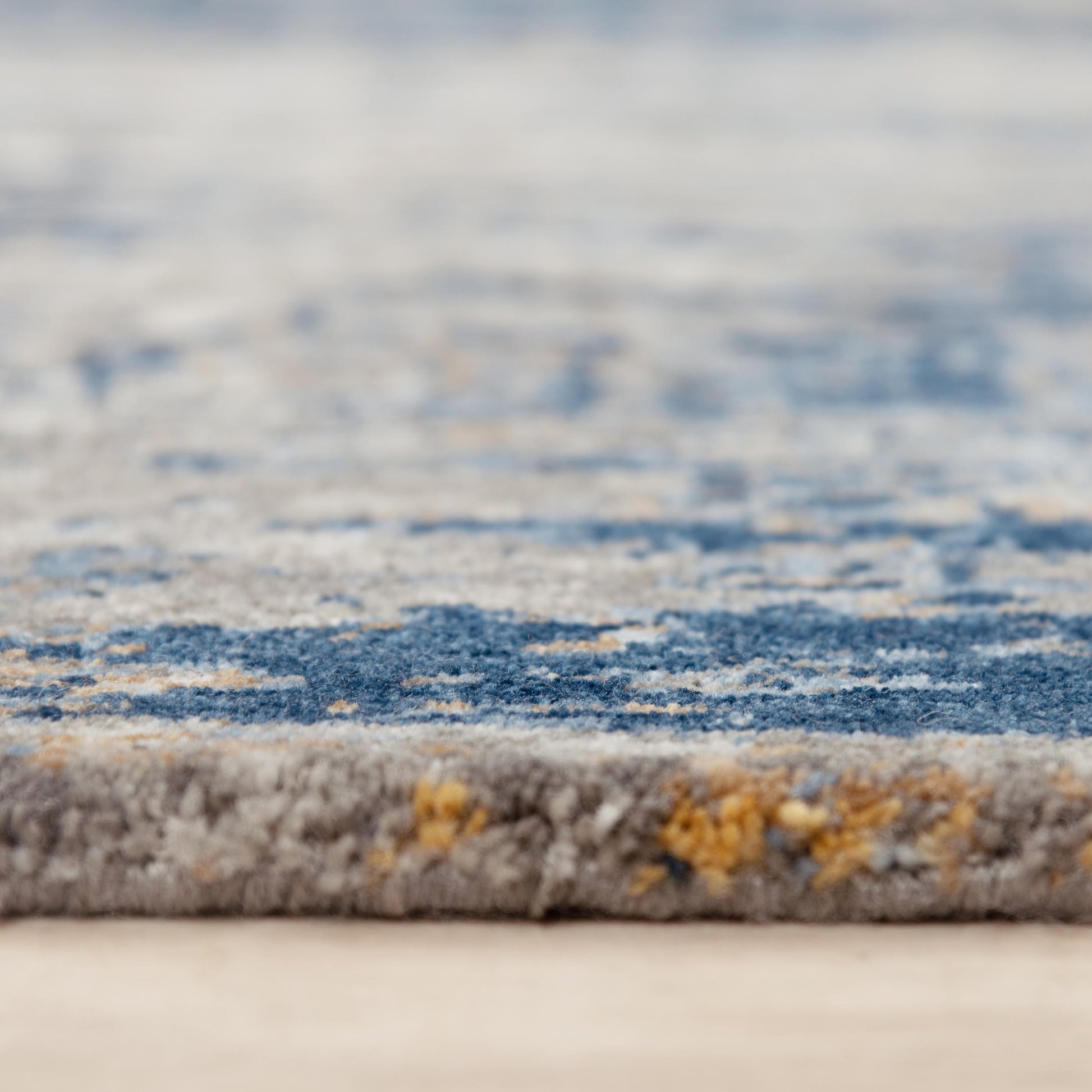 Area rug, 2' x 8' - ANTANT74400092608