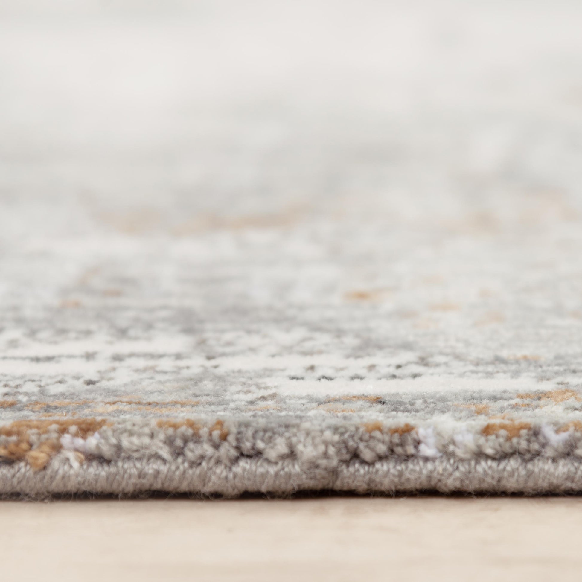 Contemporary rug, 9' x 12'.