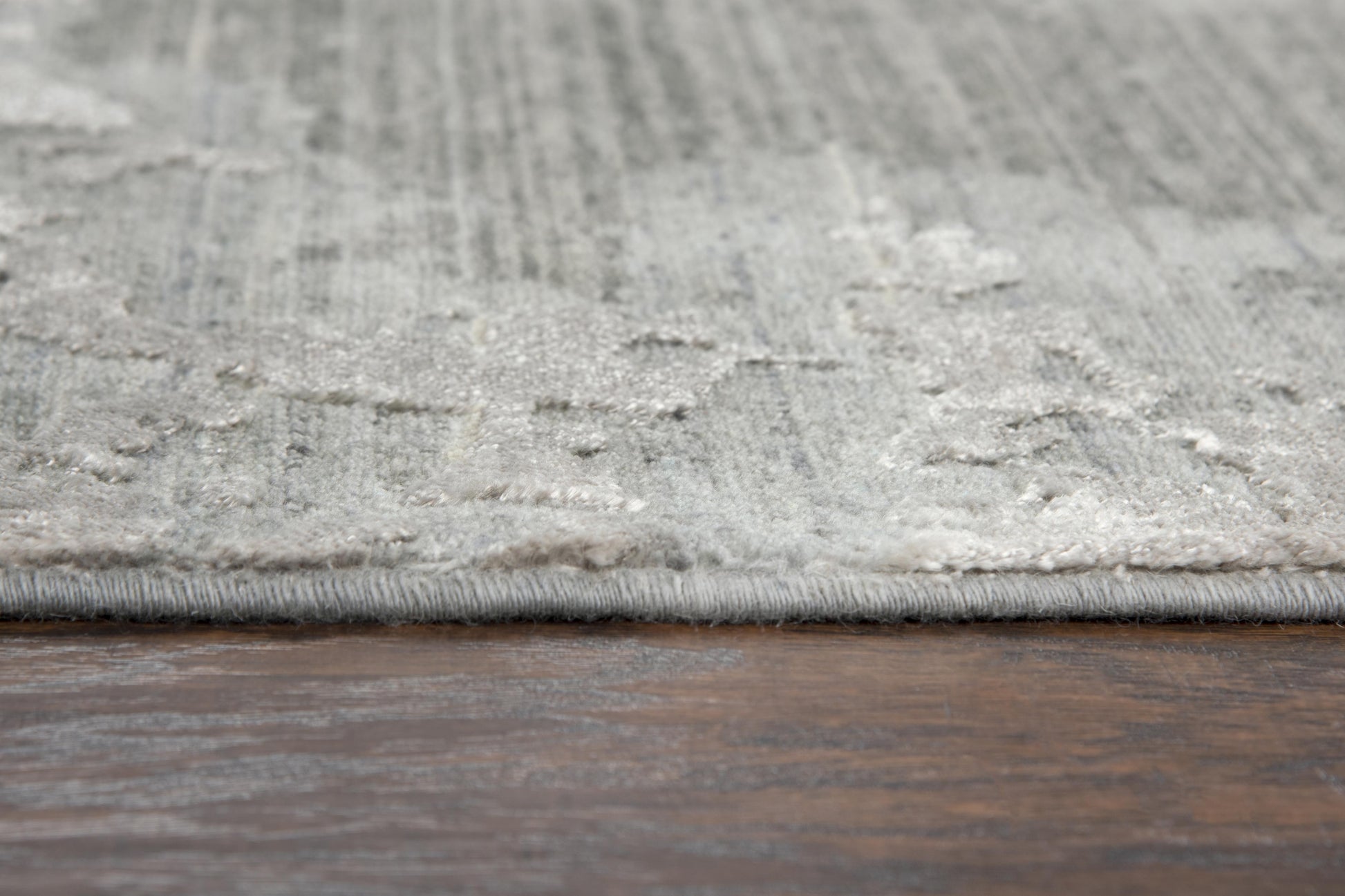 Contemporary rug, 10' x 13'.