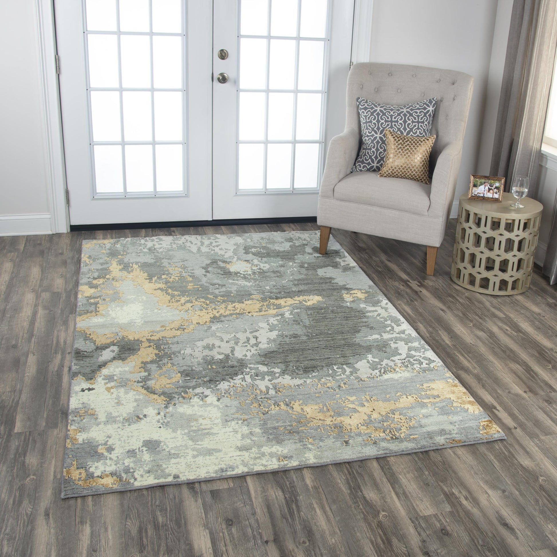9' x 12' rug.