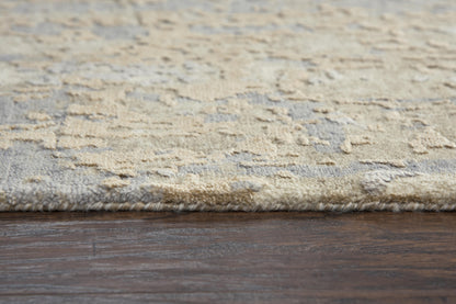 Area rug, 9' x 12'.