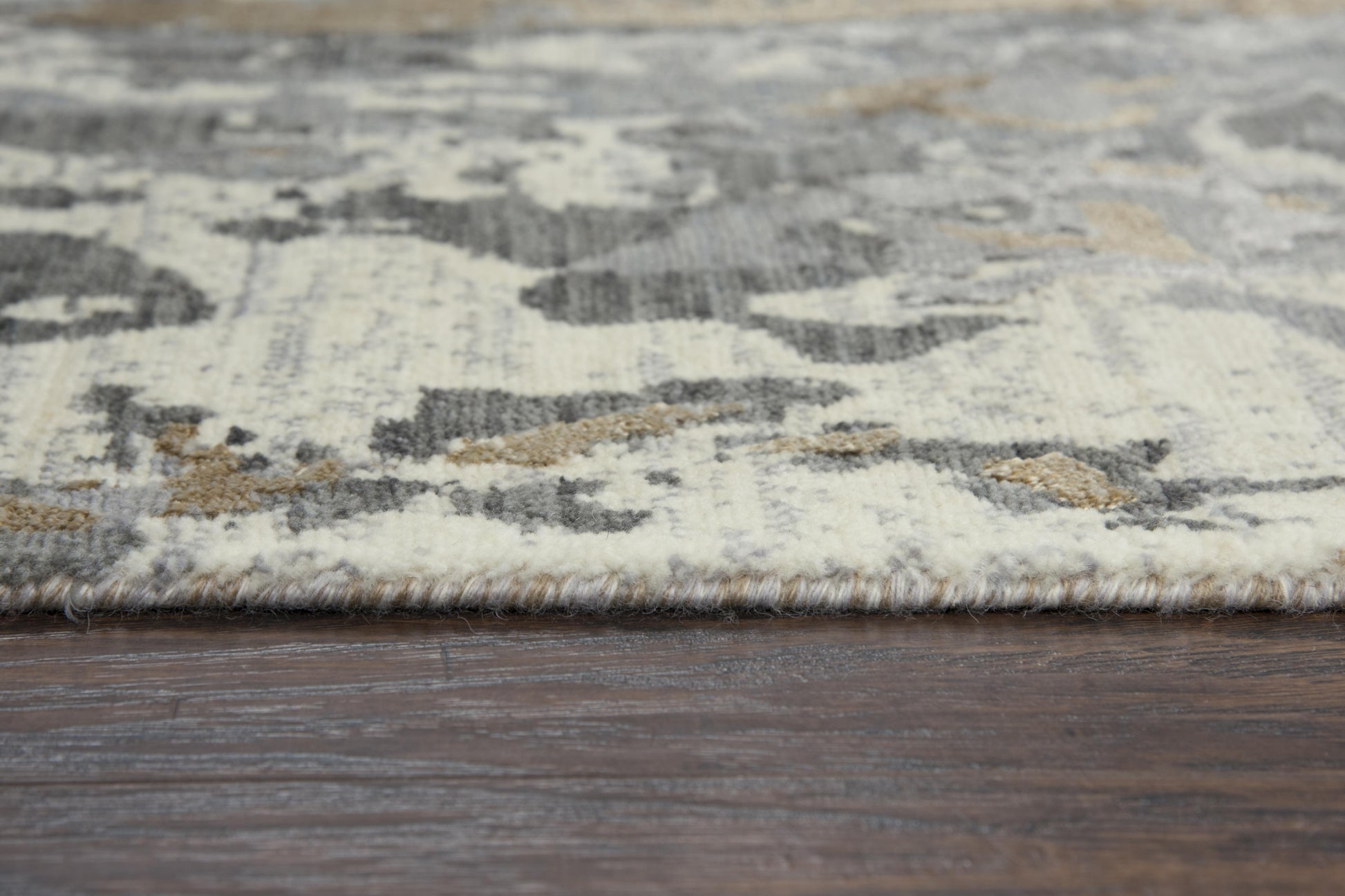 2' x 8' rug with a contemporary pattern.