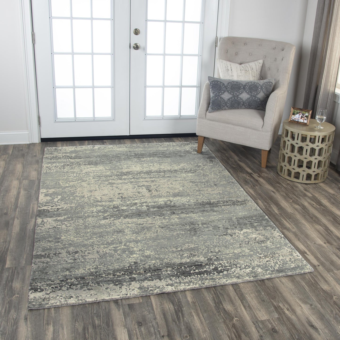 5' x 8' rug.
