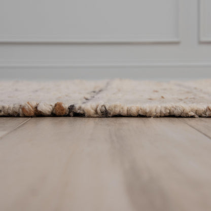 Aspen casual rug, 5' x 8'.