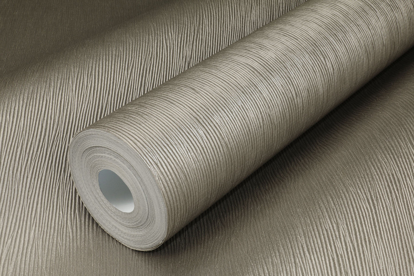 Gray vinyl wallpaper textured with palm fiber pattern and gloss finish, modern wallcovering for living room bedroom and office accent walls, neutral gray textured wallpaper for contemporary and minimalist interiors, durable USA made vinyl wallpaper for luxury home decor and interior design projects.
Palm fiber vinyl wallcovering with gloss finish.