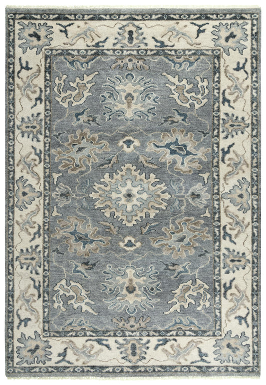 Traditional rug, 9' x 12'.