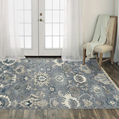 Ashton Traditional rug, 2' x 3'.
