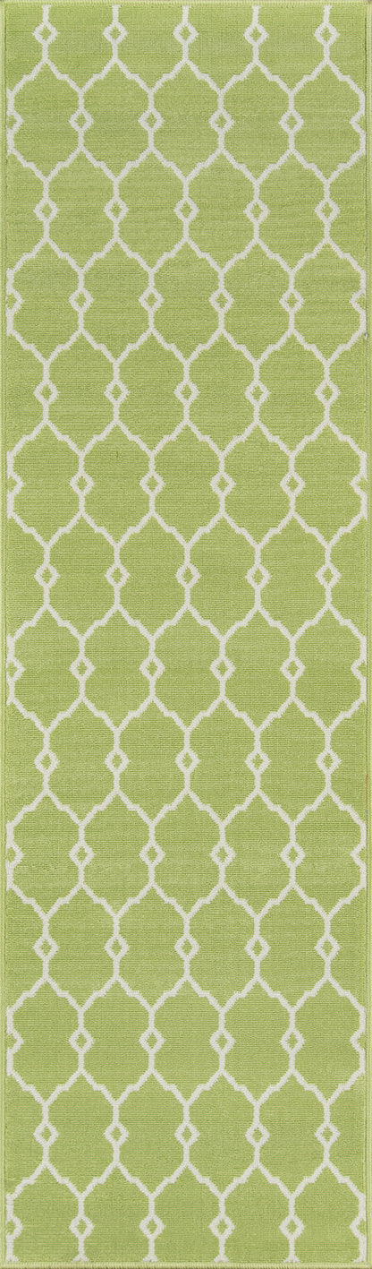 Green rug with a white trellis lattice pattern; 7' x 10' rug.