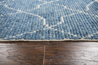 Rug, 5' x 8'.