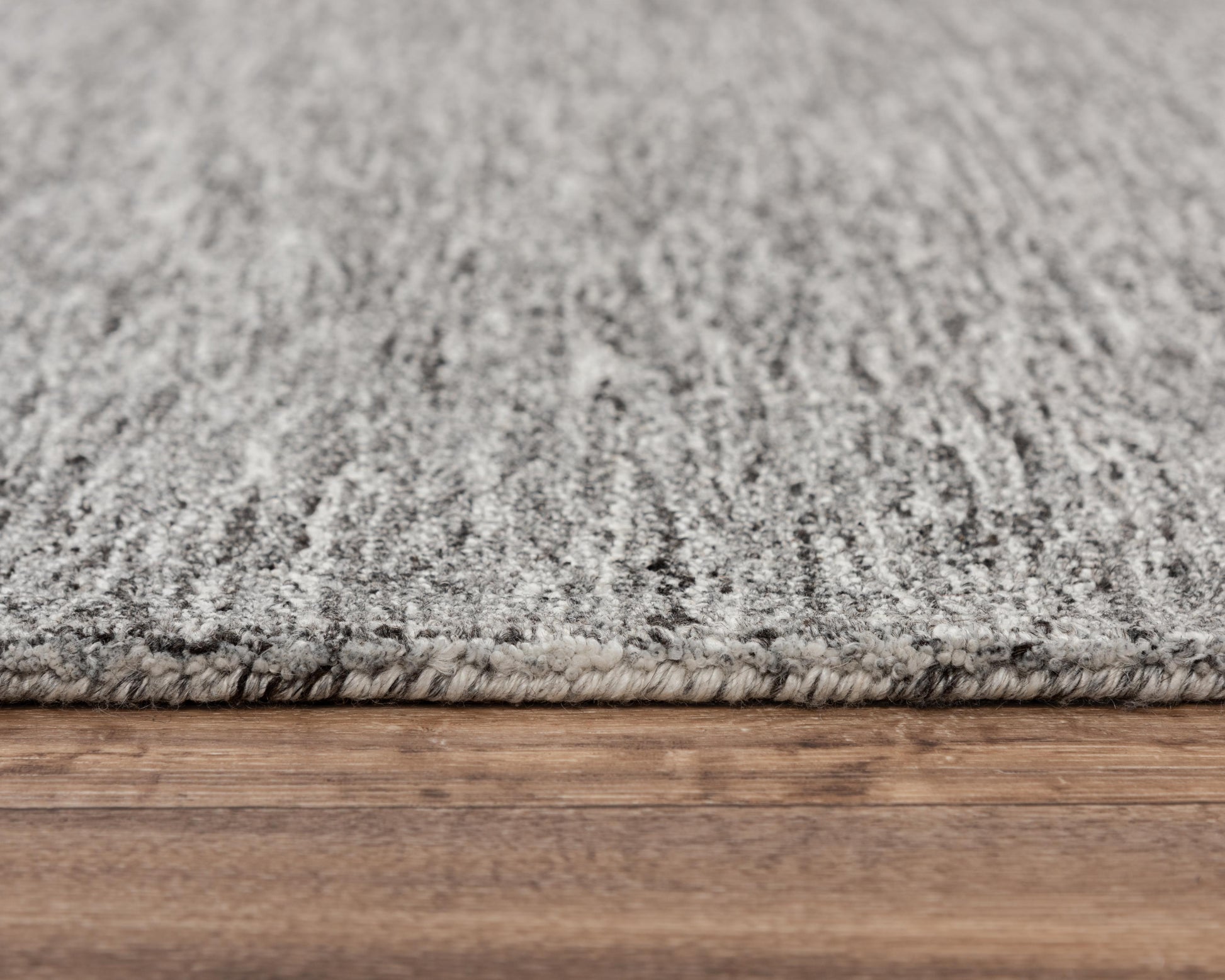 Casual rug, 5' x 8'.