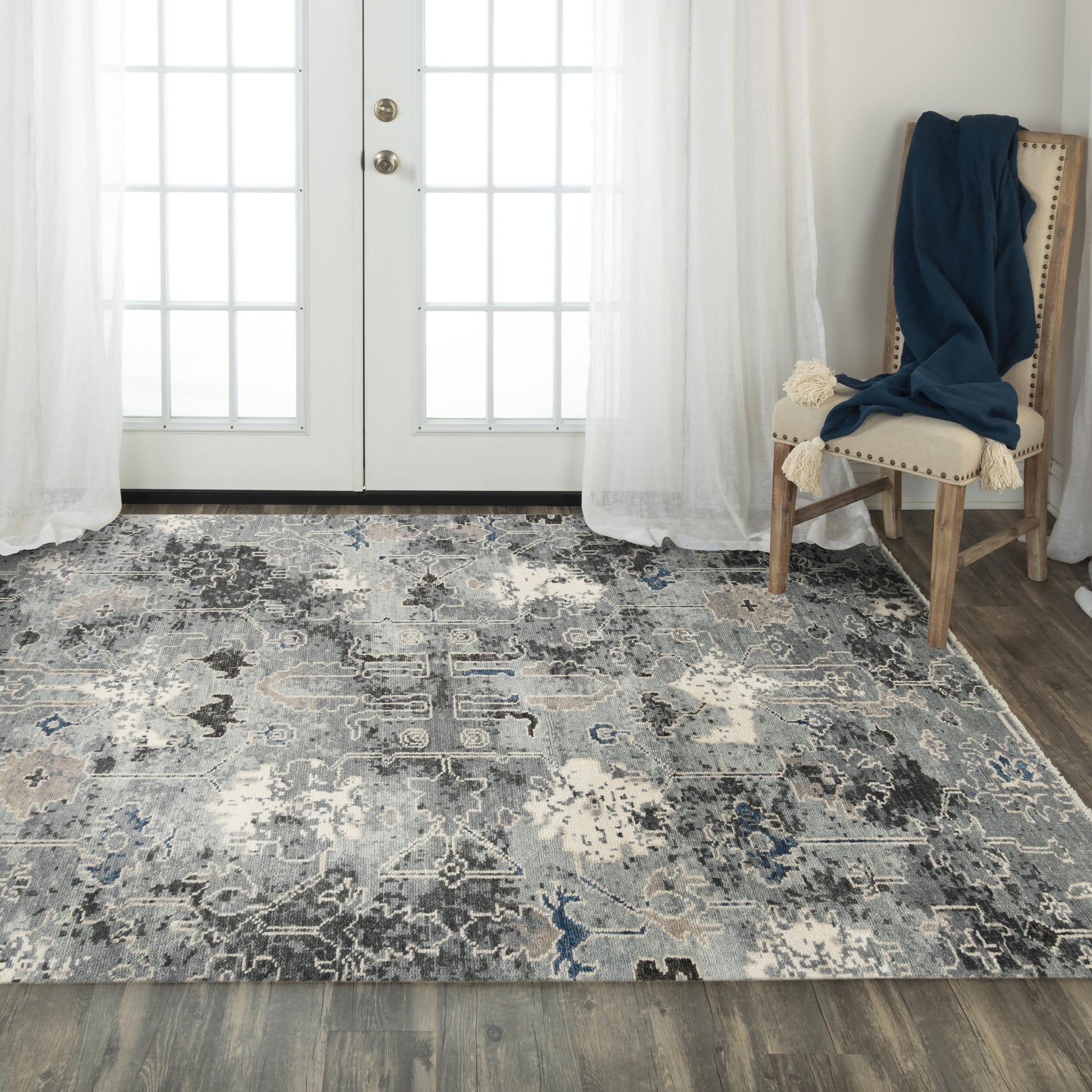 Transitional rug, 8' x 10'.