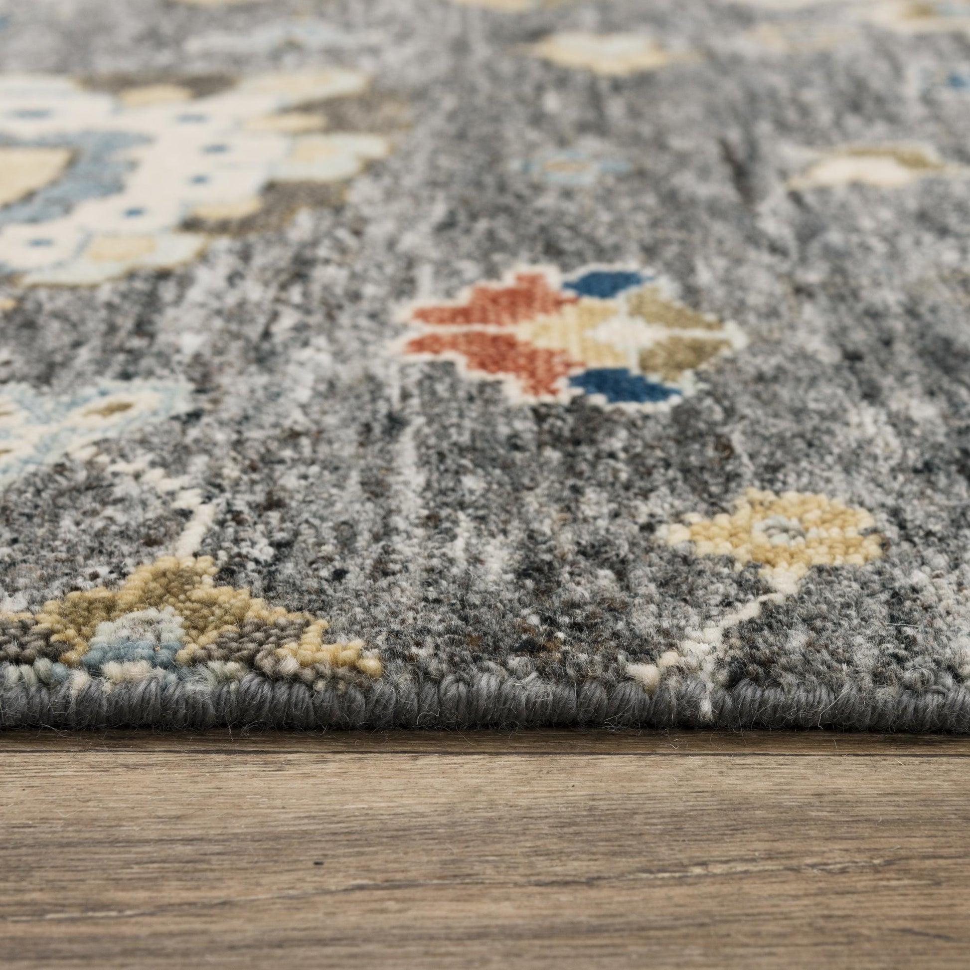 9' x 12' transitional rug.