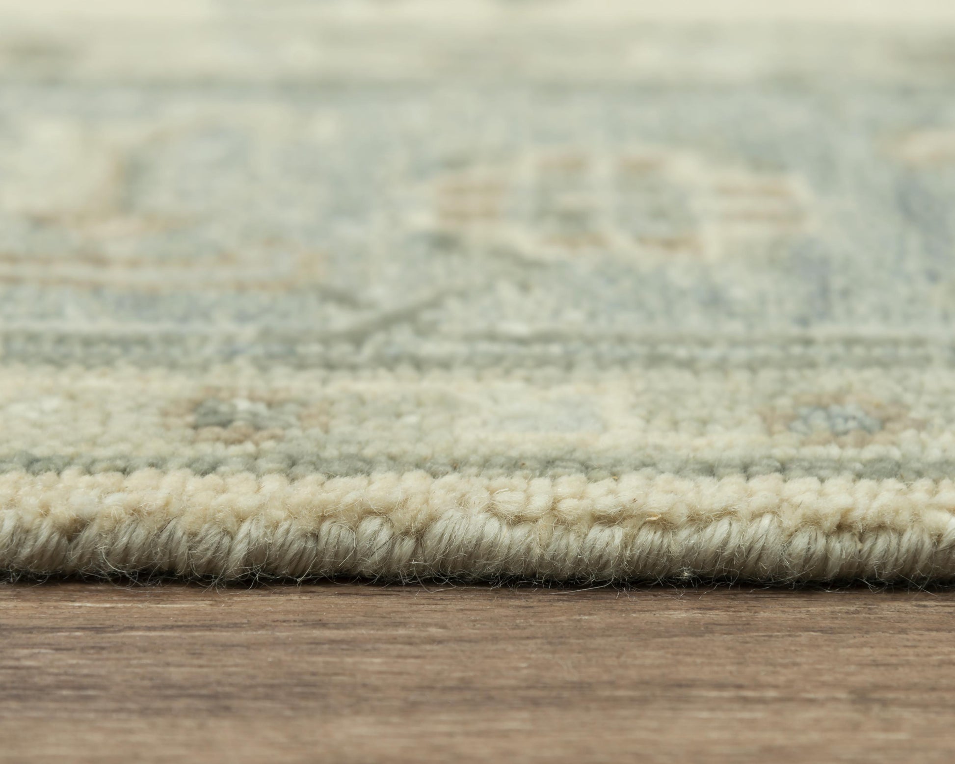 Traditional rug, 8' x 10'.
