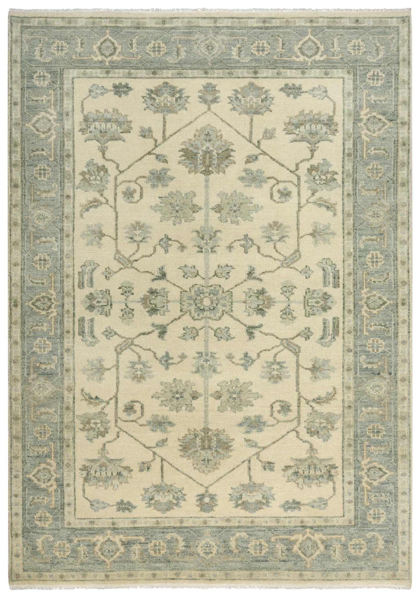 Belmont Traditional rug, 6' x 9'.