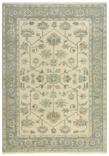 Traditional rug, 9' x 12'.