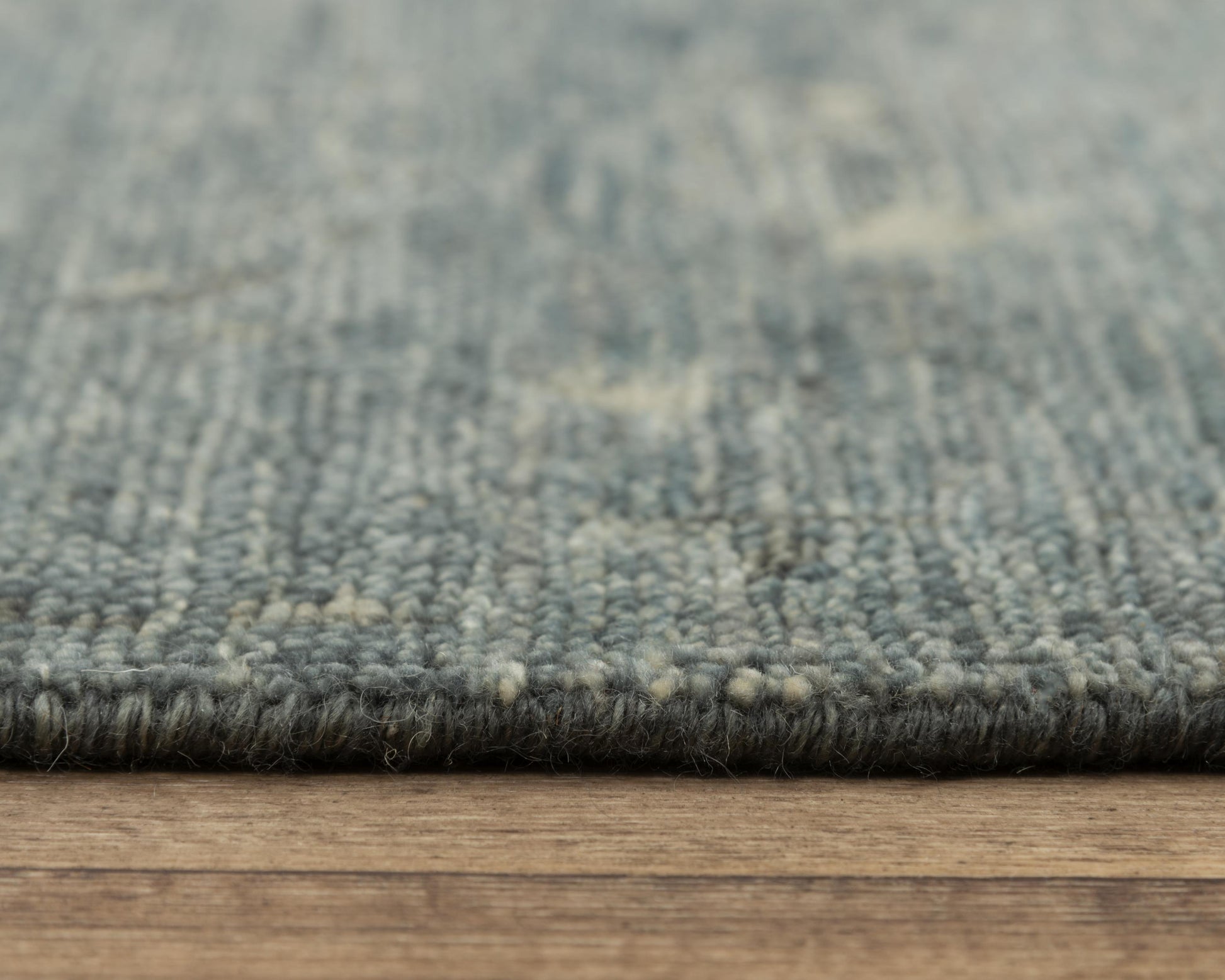 Belmont Traditional rug, 9' x 12'.