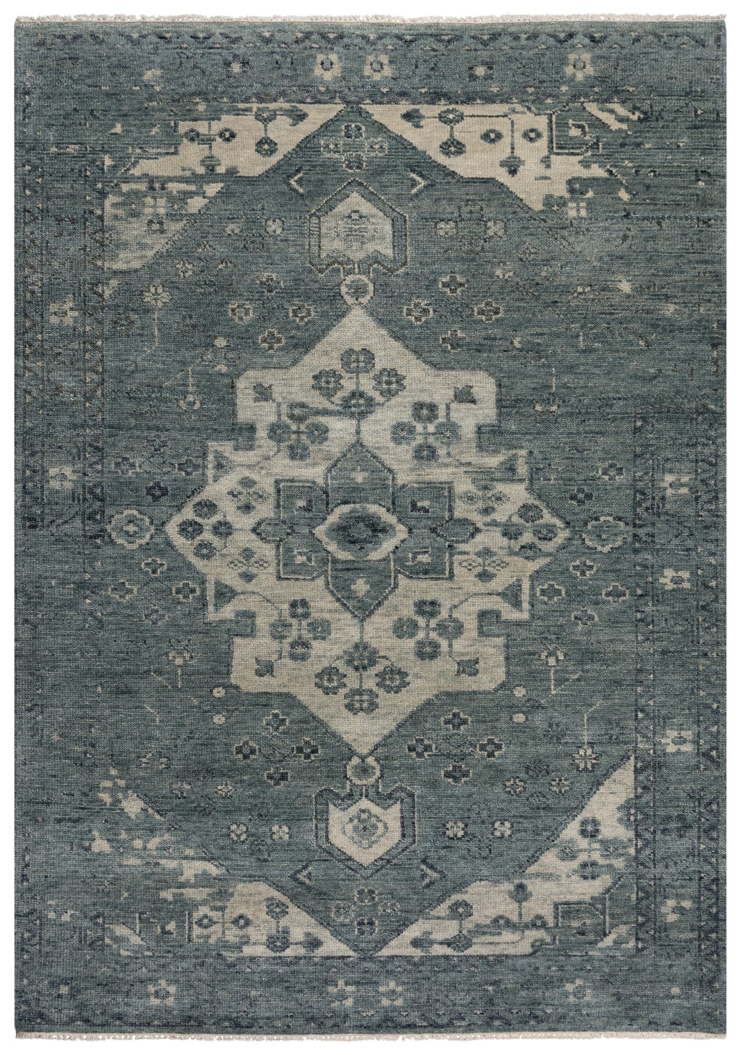 Traditional area rug, 8' x 10'.