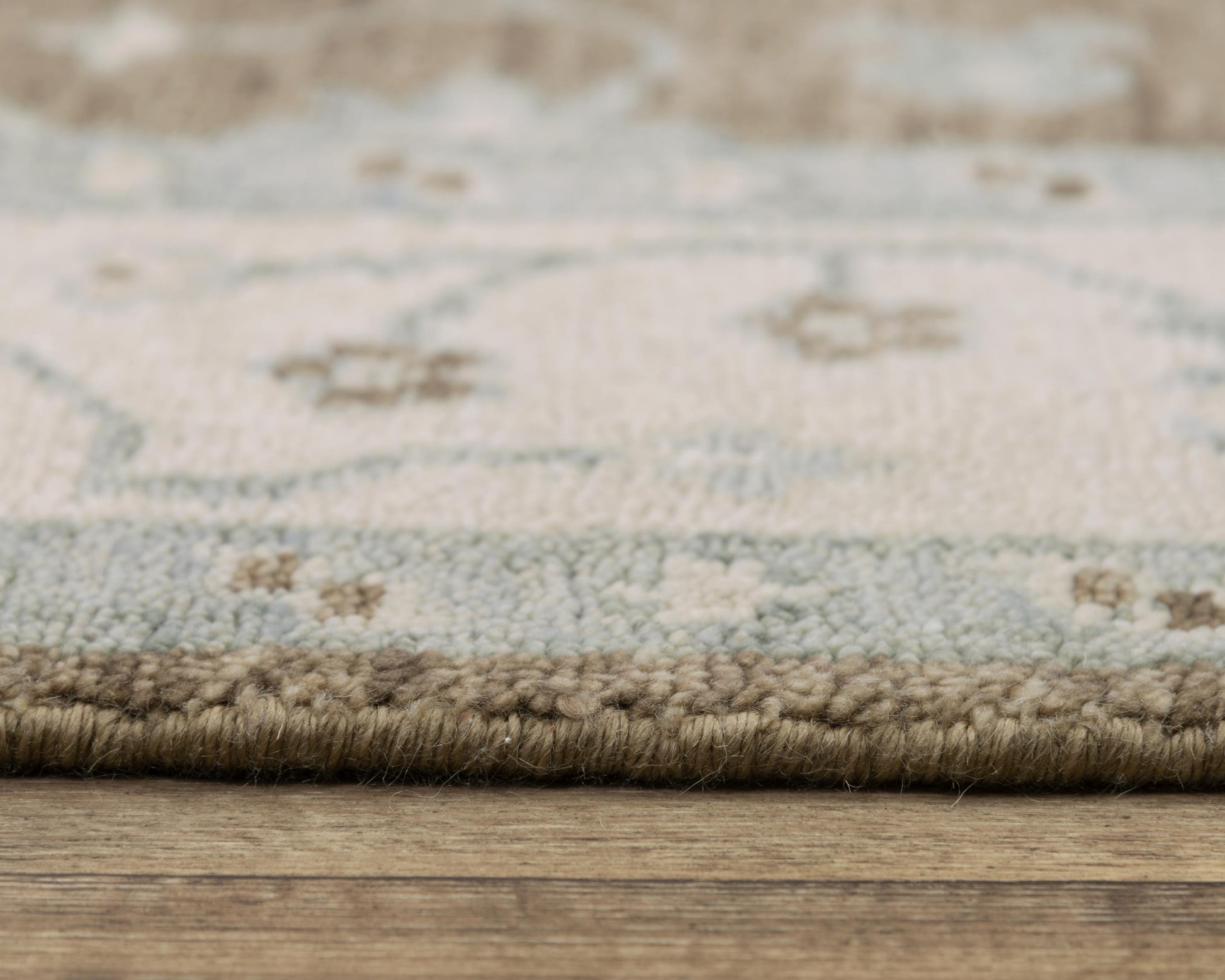 6' x 9' traditional rug