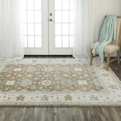 Traditional rug, 9' x 12'.