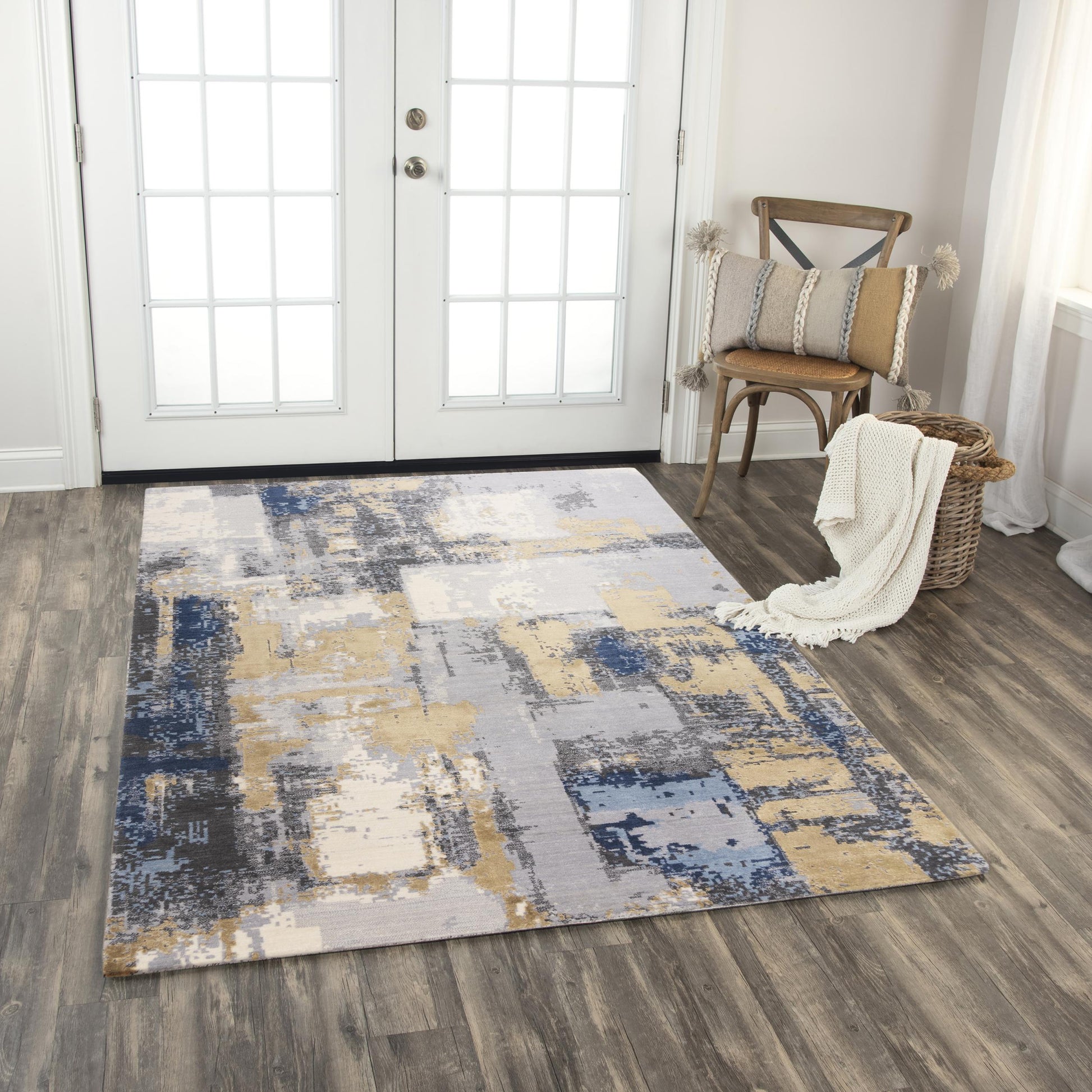 Bolero rug, contemporary style, 8' x 10'.