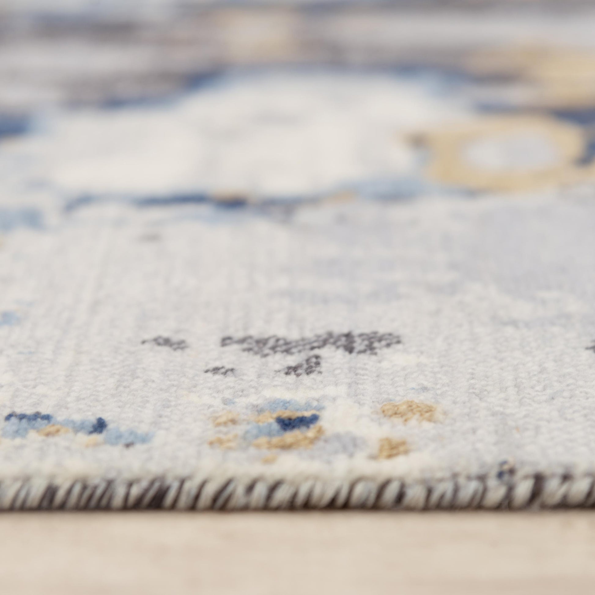 Bolero contemporary rug, 2' x 8'.