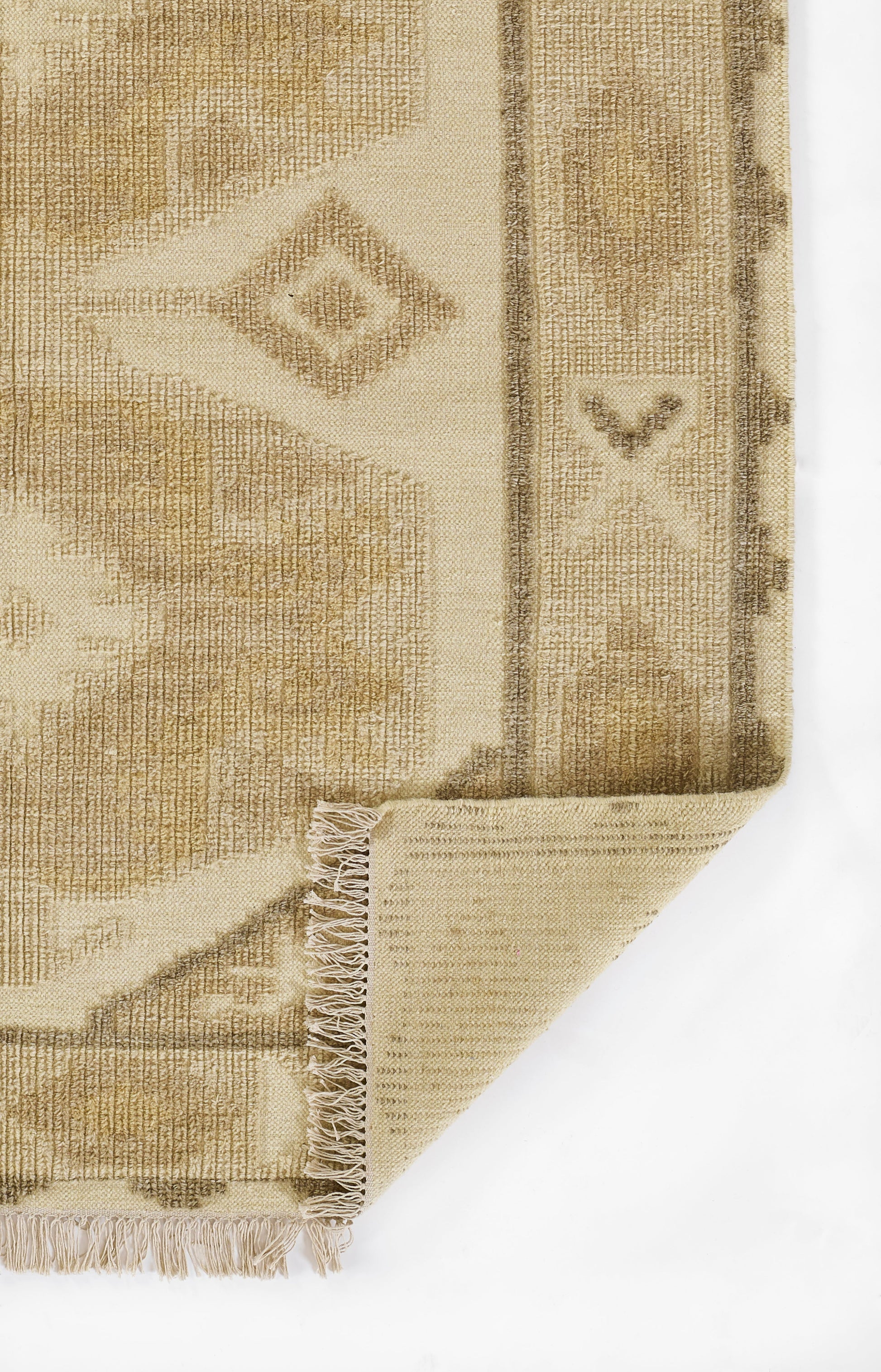 Beige rug with taupe geometric diamond motif, bordered by linear pattern and fringed edge.