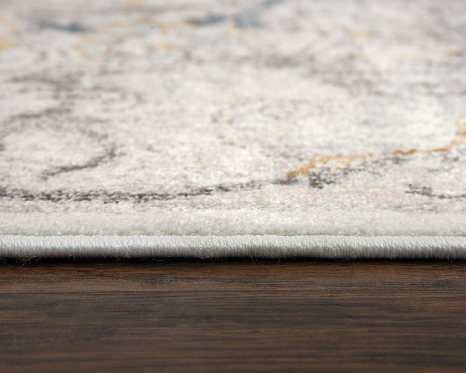 rug, 4' x 6'.