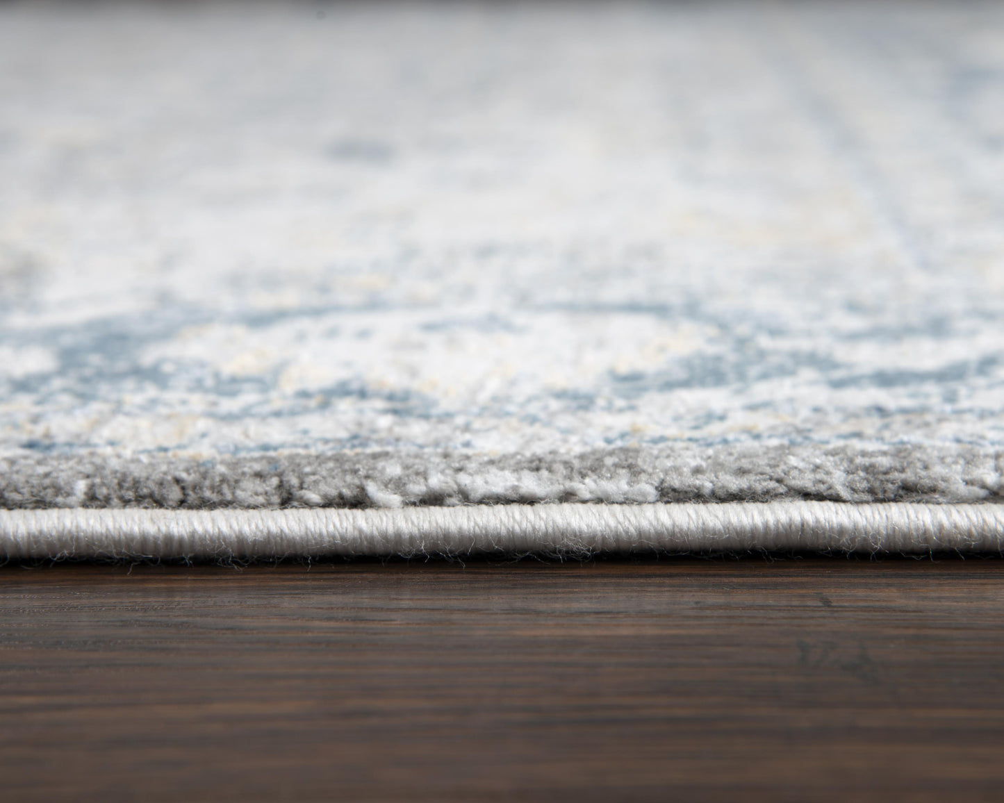 Bristol Traditional rug, 2' x 8'.
