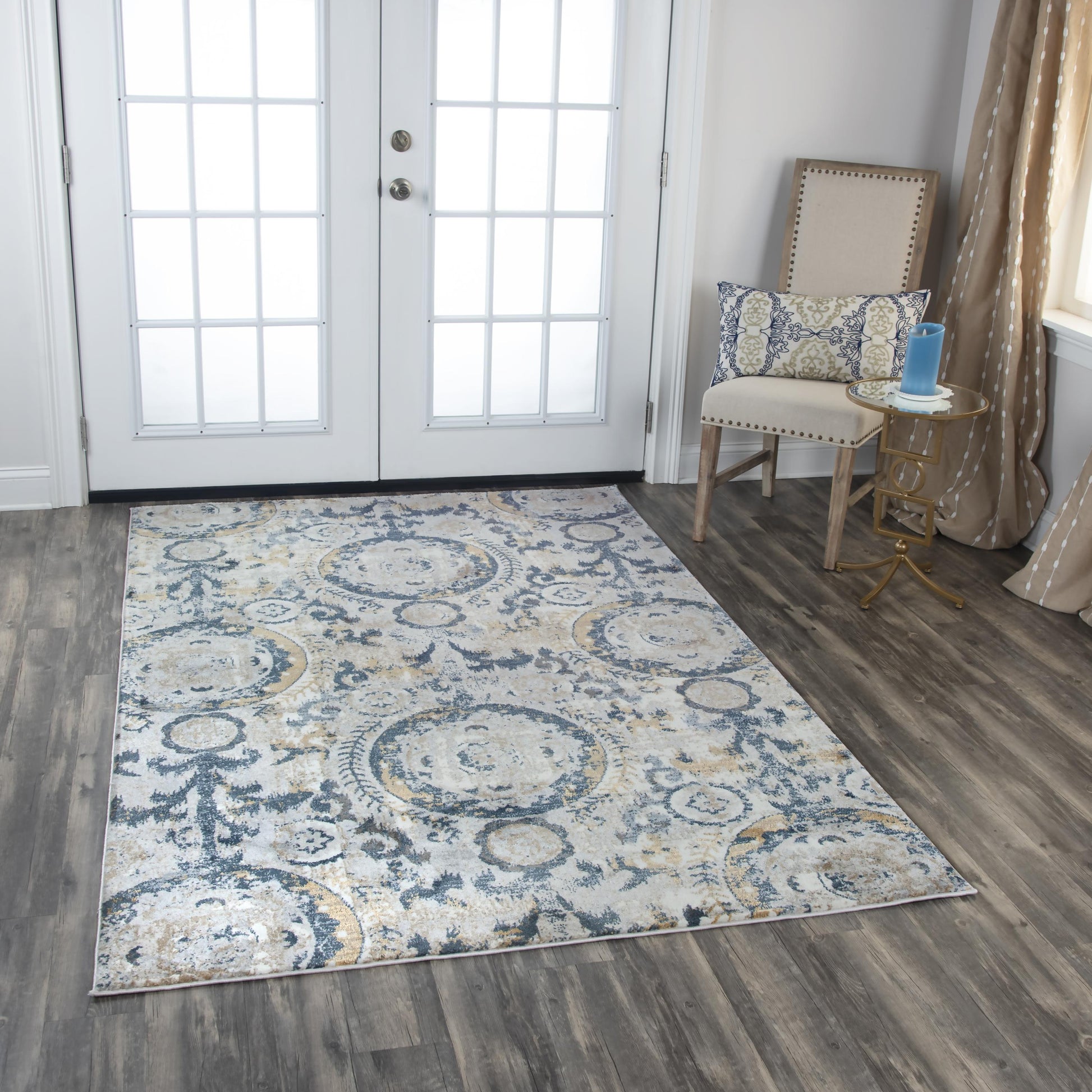 Bristol Transitional rug, 4' x 6'.