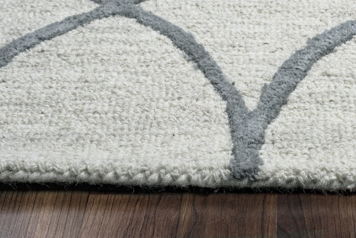 Caterine Contemporary rug, 8' x 10'.