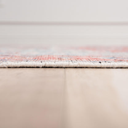 Traditional rug, 6' x 9'.