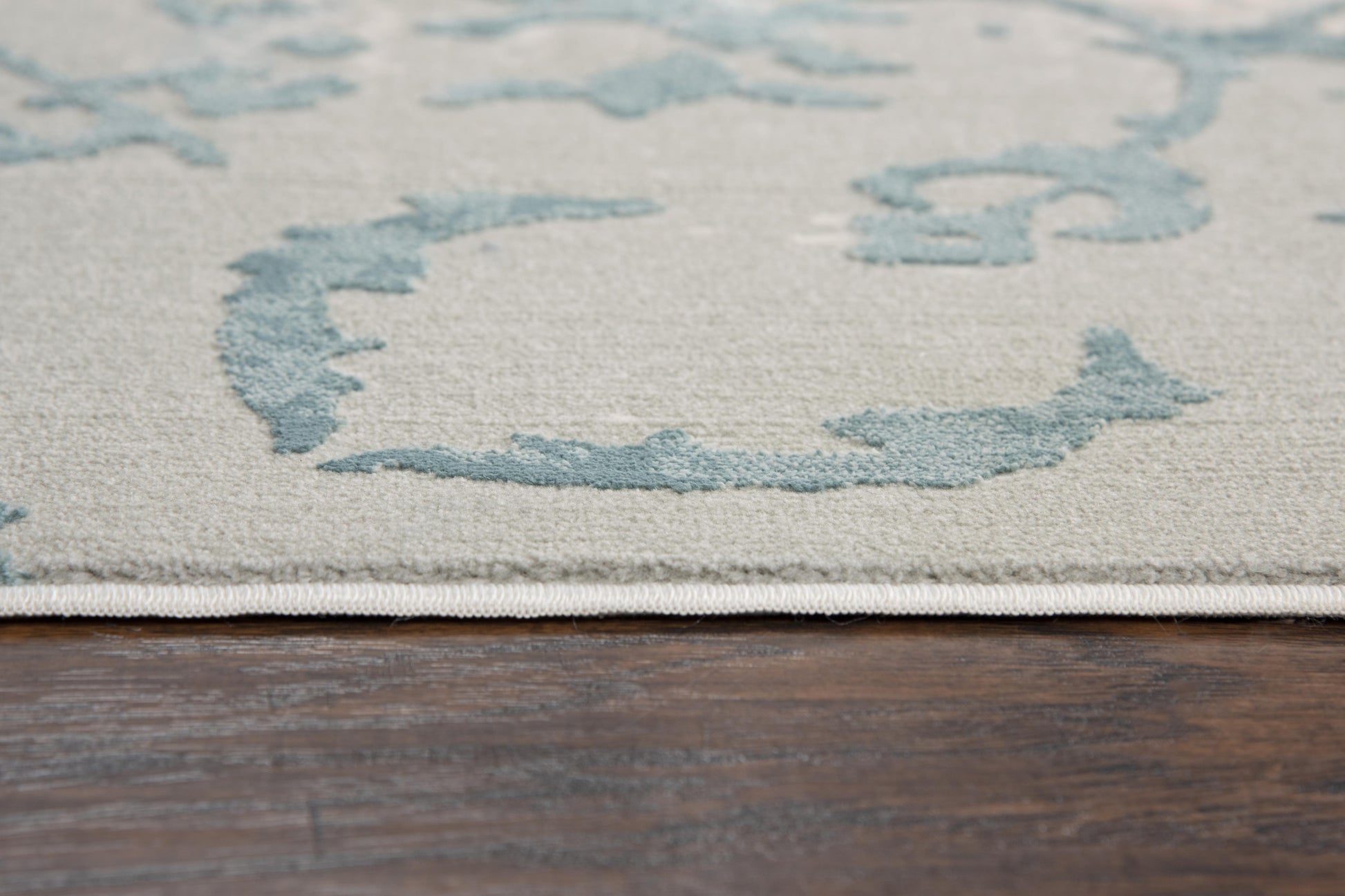 transitional rug, 8' x 10'.